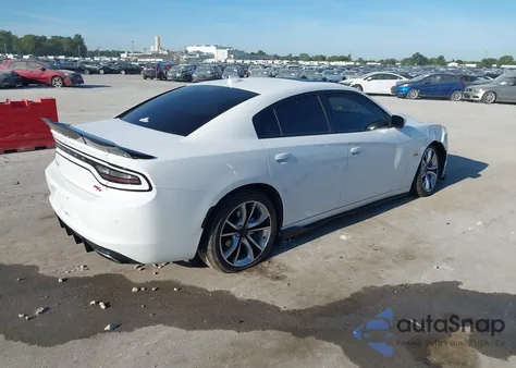 2016 Dodge Charger Road/Track z USA, uszkodzony, nr VIN 2C3CDXCT7GH242701